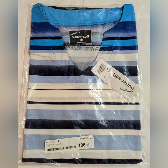 Set of three women's scrub tops. Size XL. Butter-soft brand. - Picture 2 of 13